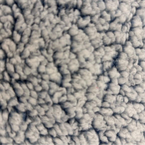 NWT Sherpa Throw in Navy Blue/White. Size 50”x60”. - Picture 4 of 5